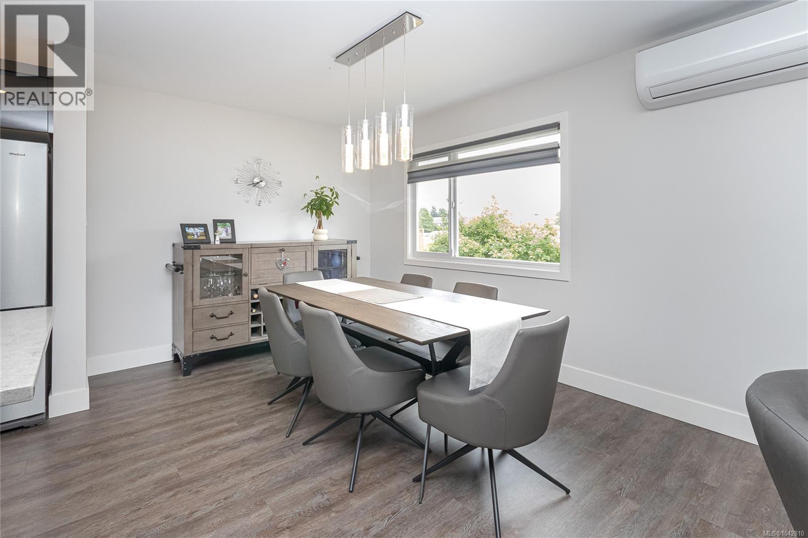 883 Lampson St, Esquimalt, British Columbia  V9A 6B6 - Photo 12 - 1042810