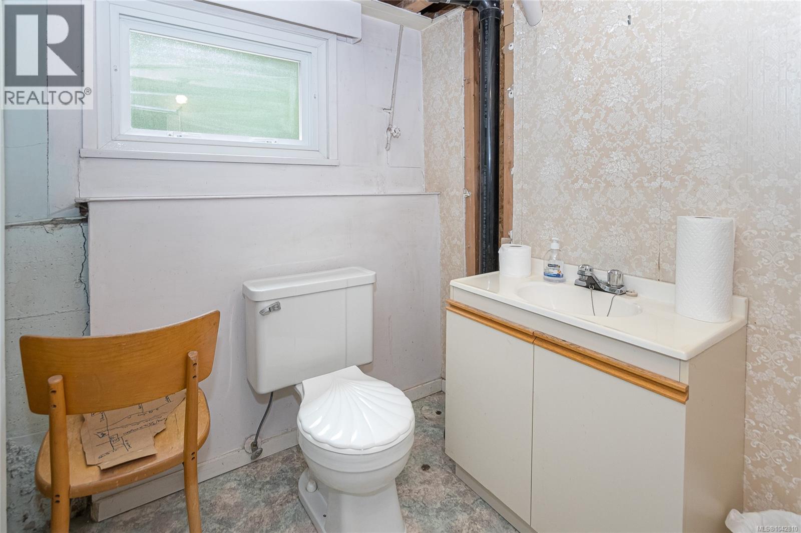 883 Lampson St, Esquimalt, British Columbia  V9A 6B6 - Photo 27 - 1042810