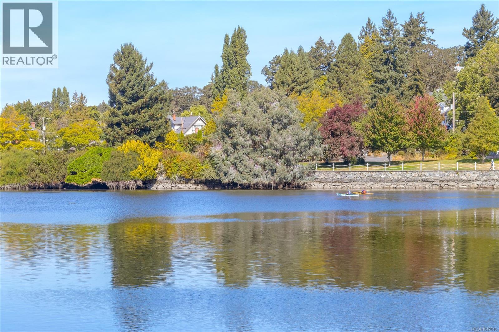 883 Lampson St, Esquimalt, British Columbia  V9A 6B6 - Photo 48 - 1042810