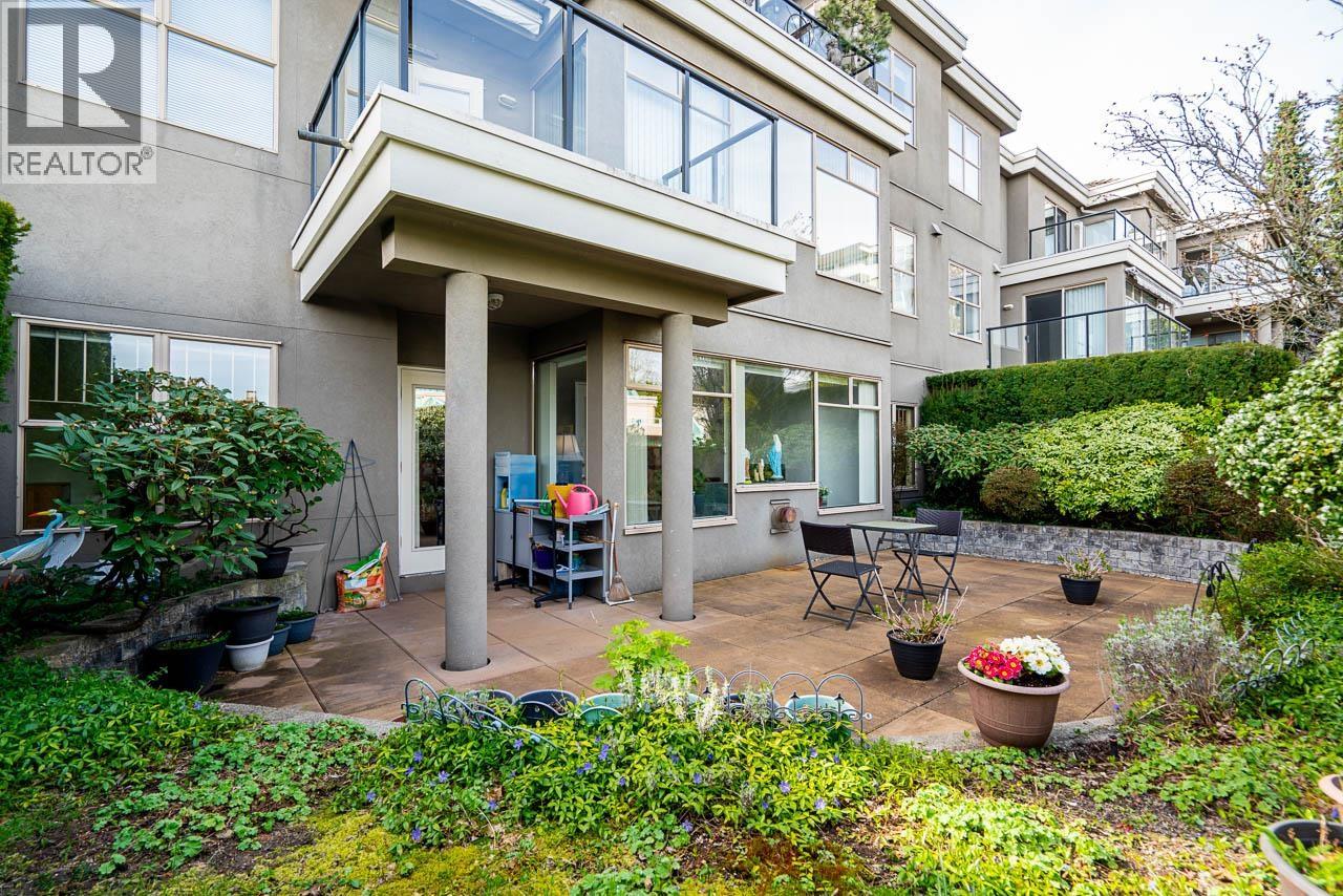 204 1765 Marine Drive, West Vancouver, British Columbia  V7V 1J5 - Photo 2 - R3154379