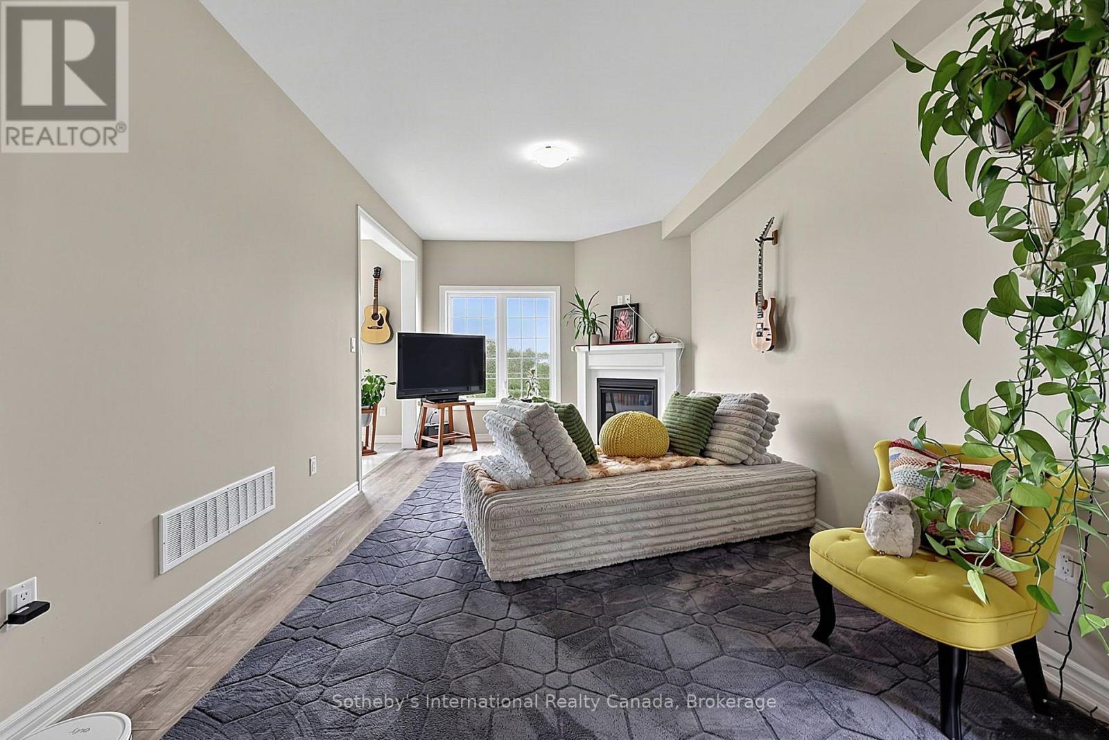 270 Springfield Crescent, Clearview, Ontario  L0M 1S0 - Photo 17 - S13660008