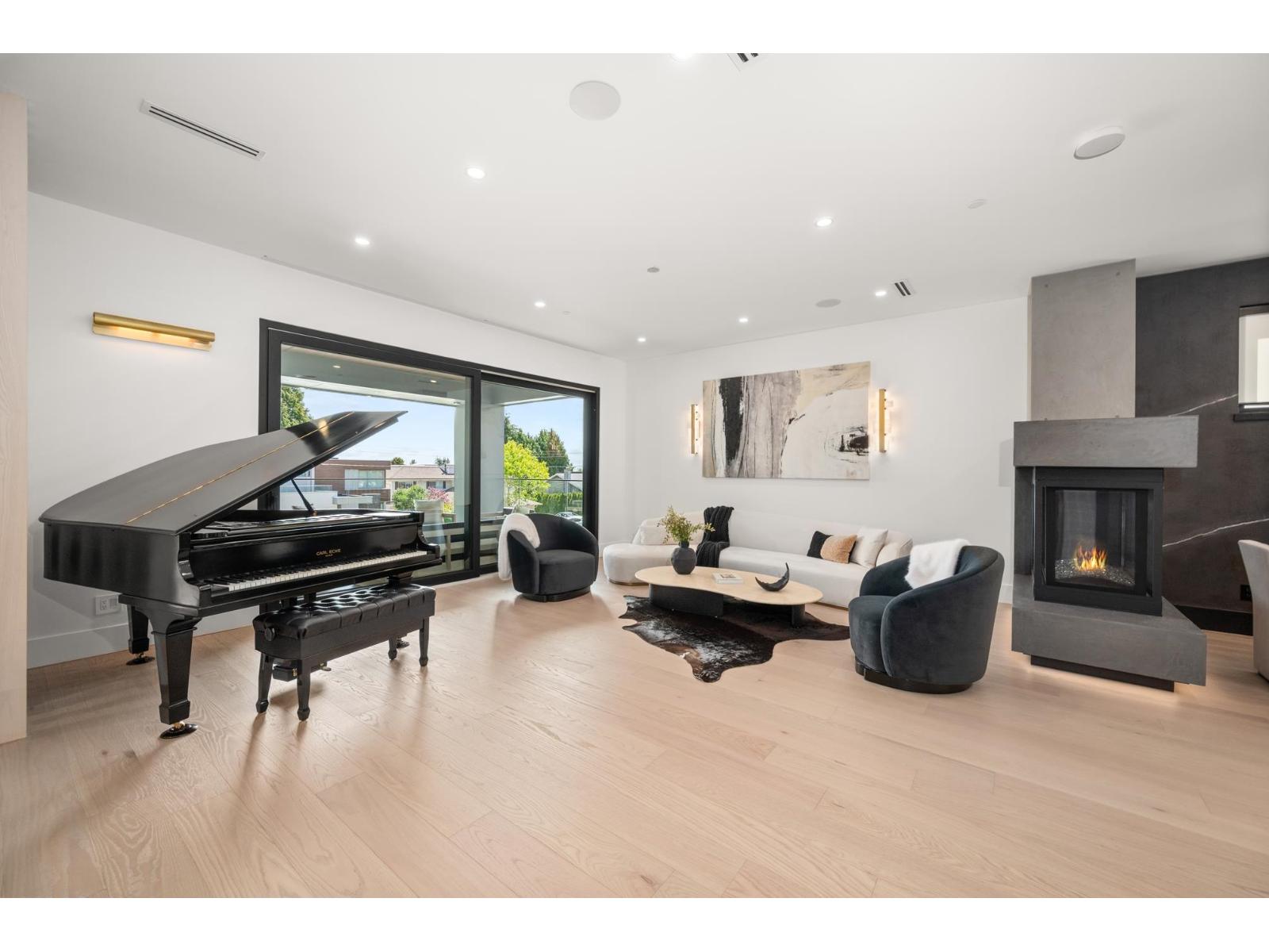 1265 Kent Street, White Rock, British Columbia  V4B 4T6 - Photo 3 - R3154233