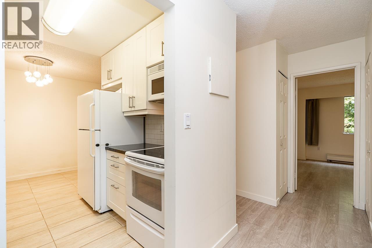 211 9101 Horne Street, Burnaby, British Columbia  V3N 4M3 - Photo 5 - R3153093