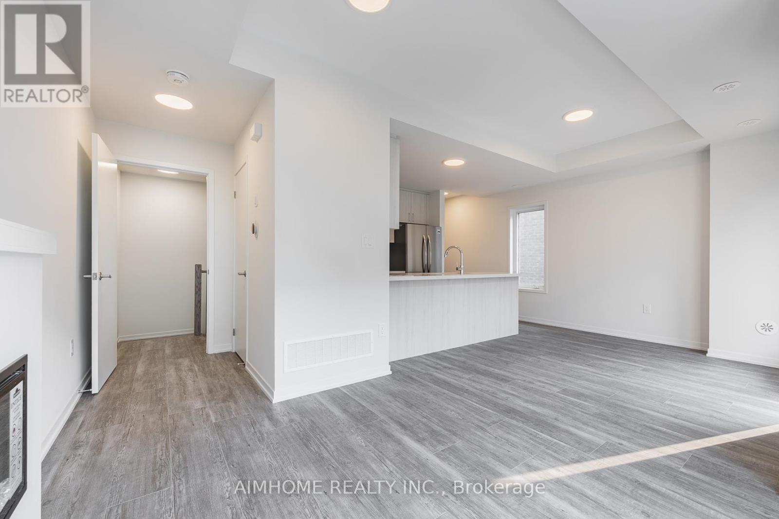 77 Matawin Lane, Richmond Hill, Ontario  L4B 3X9 - Photo 9 - N13659974