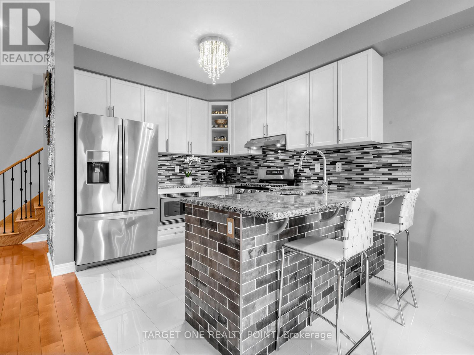 39 Riding Mountain Drive, Richmond Hill, Ontario  L4E 0V4 - Photo 15 - N13660004