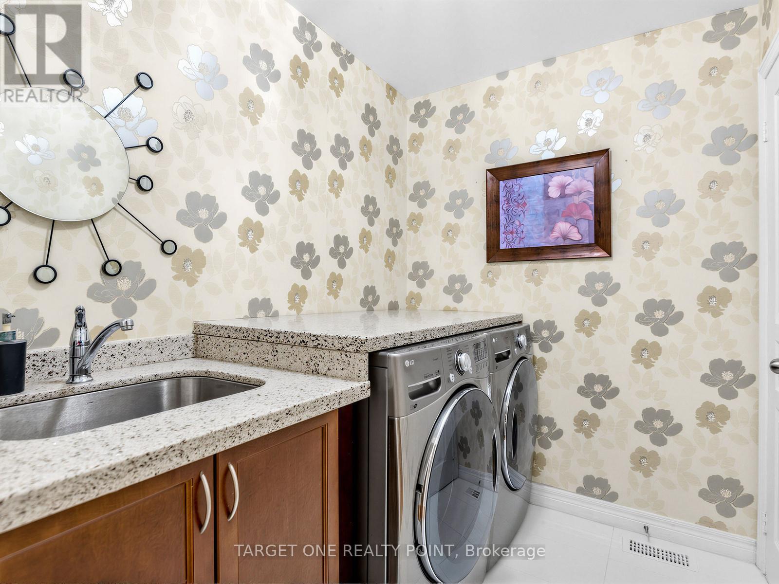 39 Riding Mountain Drive, Richmond Hill, Ontario  L4E 0V4 - Photo 22 - N13660004