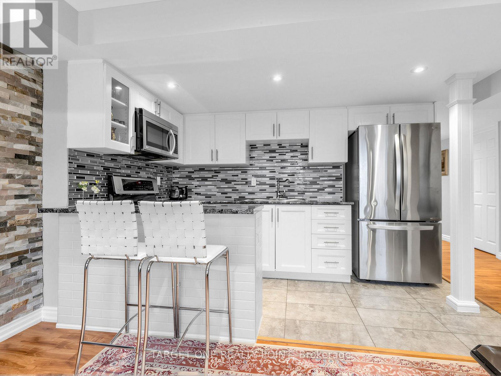 39 Riding Mountain Drive, Richmond Hill, Ontario  L4E 0V4 - Photo 37 - N13660004