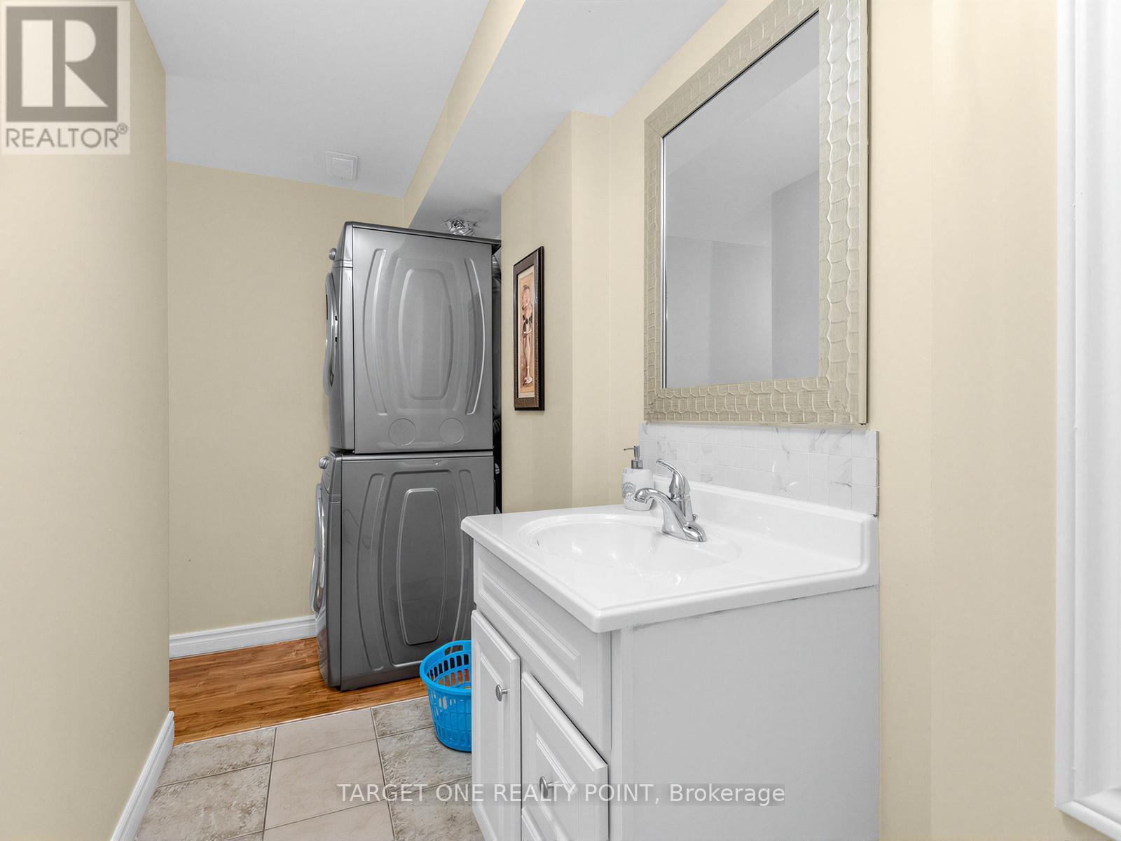 39 Riding Mountain Drive, Richmond Hill, Ontario  L4E 0V4 - Photo 44 - N13660004