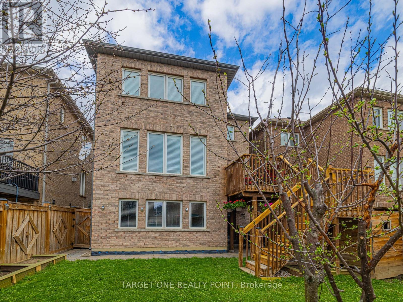 39 Riding Mountain Drive, Richmond Hill, Ontario  L4E 0V4 - Photo 50 - N13660004