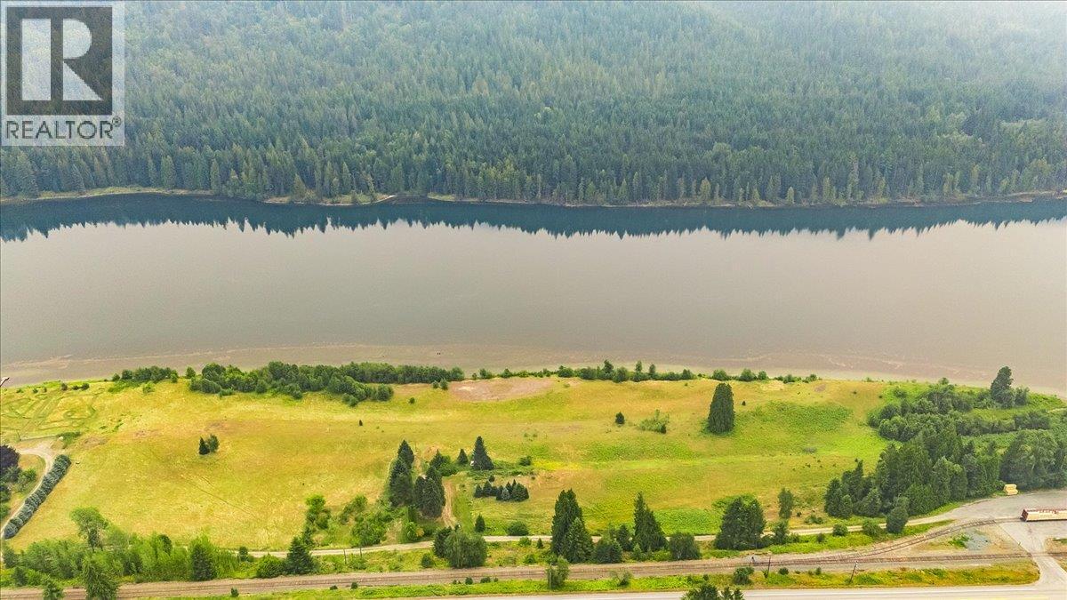 1864 Highway 3a, Castlegar, British Columbia  V1N 4N6 - Photo 5 - 10397290