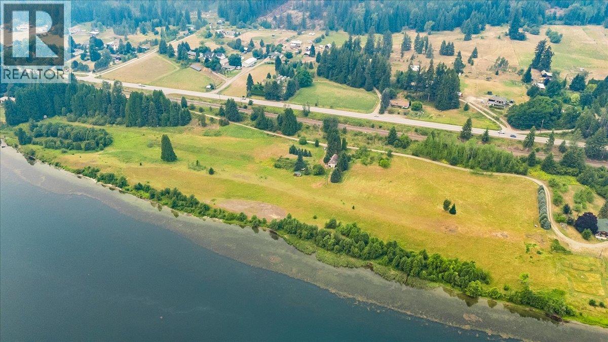 1864 Highway 3a, Castlegar, British Columbia  V1N 4N6 - Photo 4 - 10397290