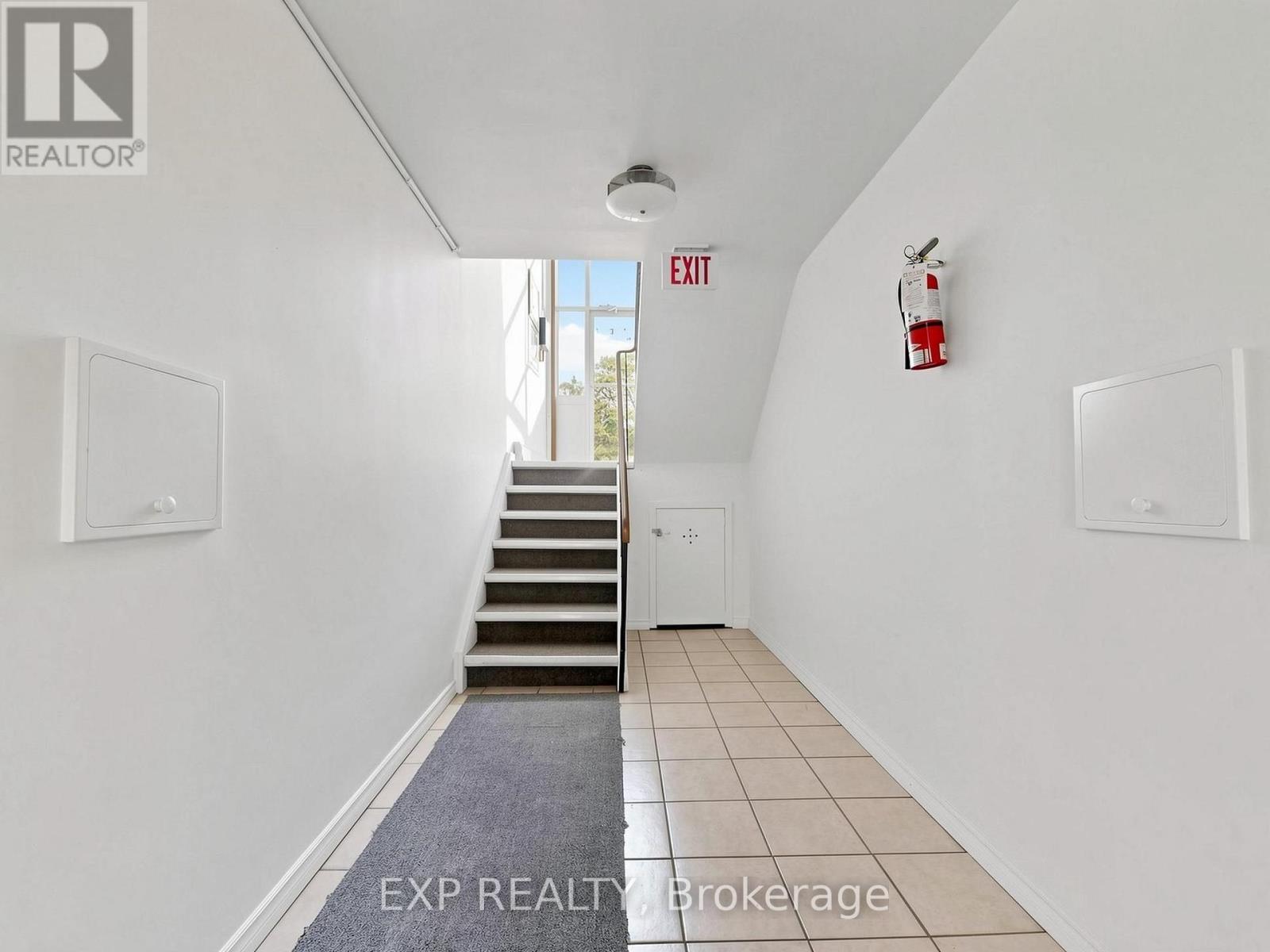 89 Donald Street, Barrie, Ontario  L4N 1E6 - Photo 28 - S13659982
