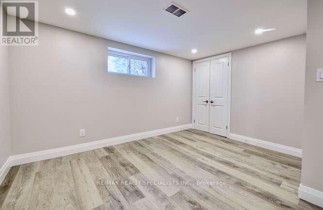 43 Firwood (Lower) Crescent, Toronto, Ontario  M9B 2V9 - Photo 17 - W13660042