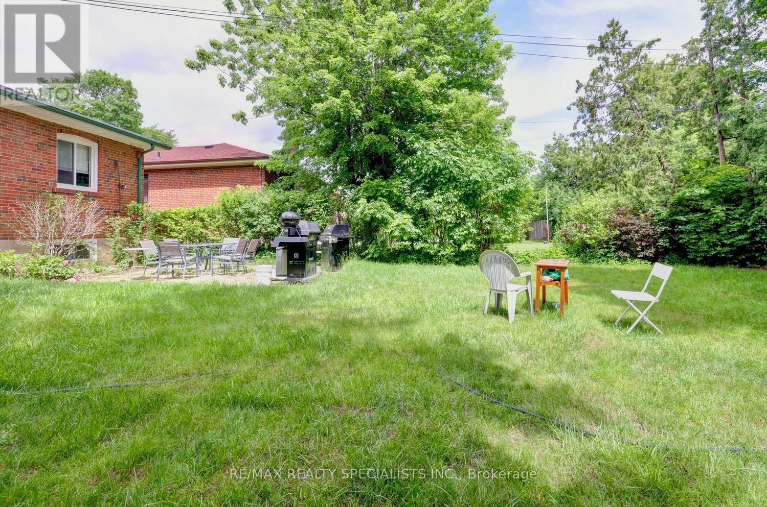 43 Firwood (Lower) Crescent, Toronto, Ontario  M9B 2V9 - Photo 24 - W13660042