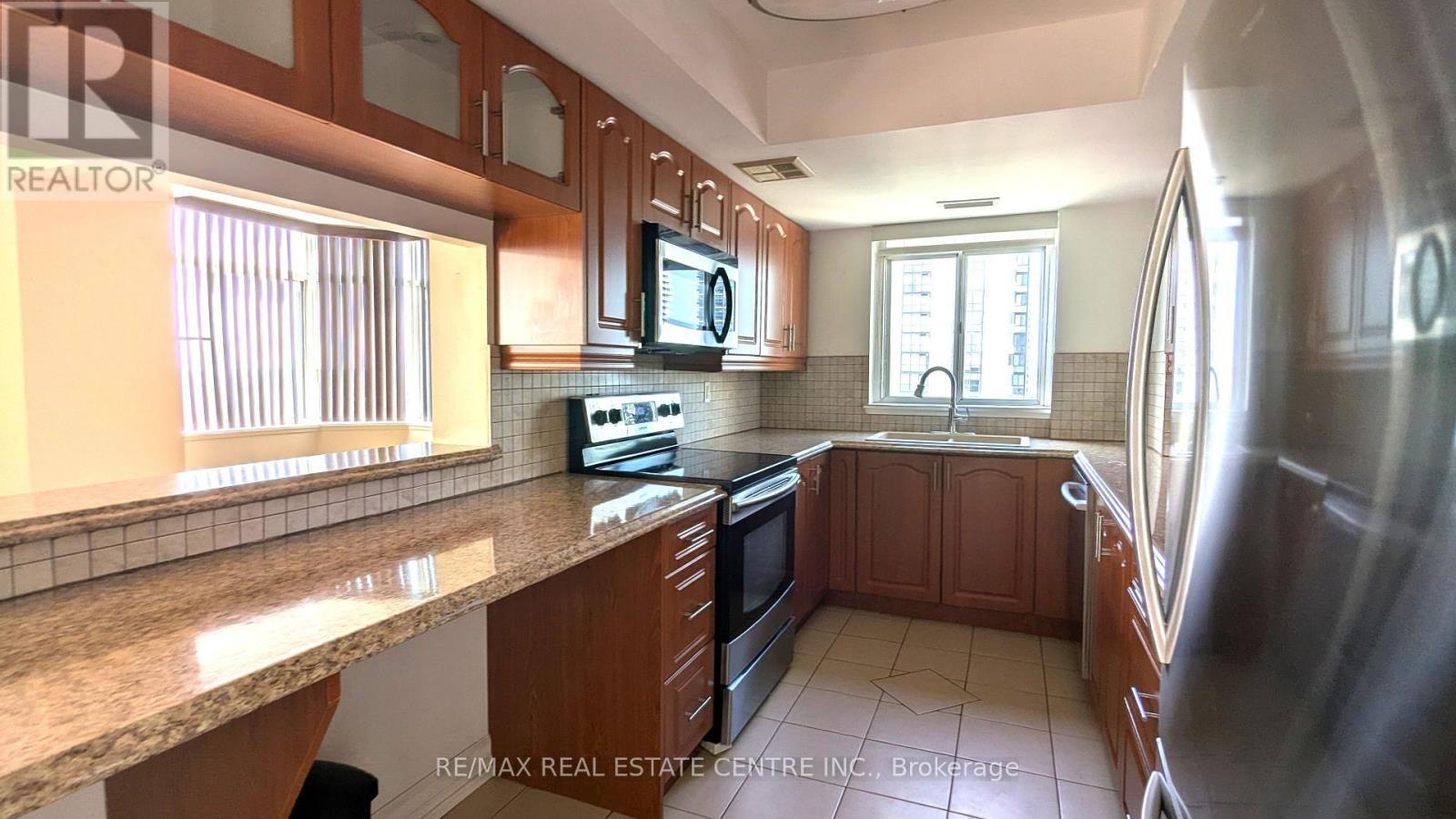 1515 - 300 Webb Drive, Mississauga, Ontario  L5B 3W3 - Photo 15 - W13660046