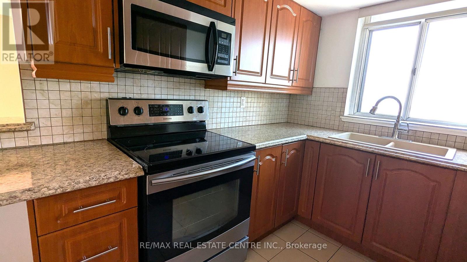 1515 - 300 Webb Drive, Mississauga, Ontario  L5B 3W3 - Photo 16 - W13660046