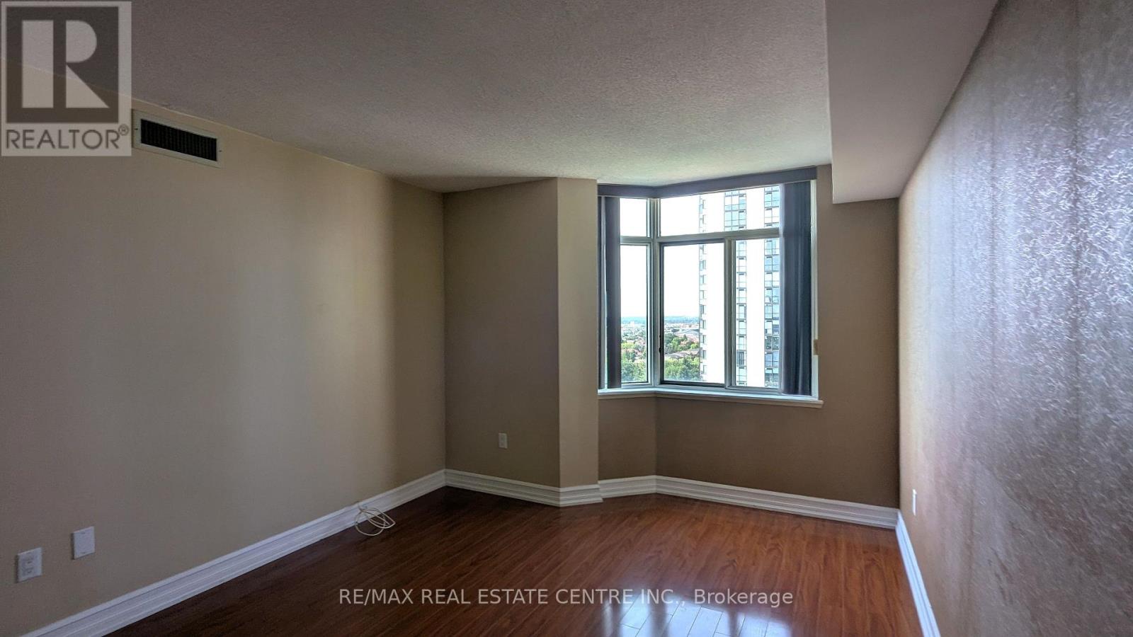1515 - 300 Webb Drive, Mississauga, Ontario  L5B 3W3 - Photo 19 - W13660046