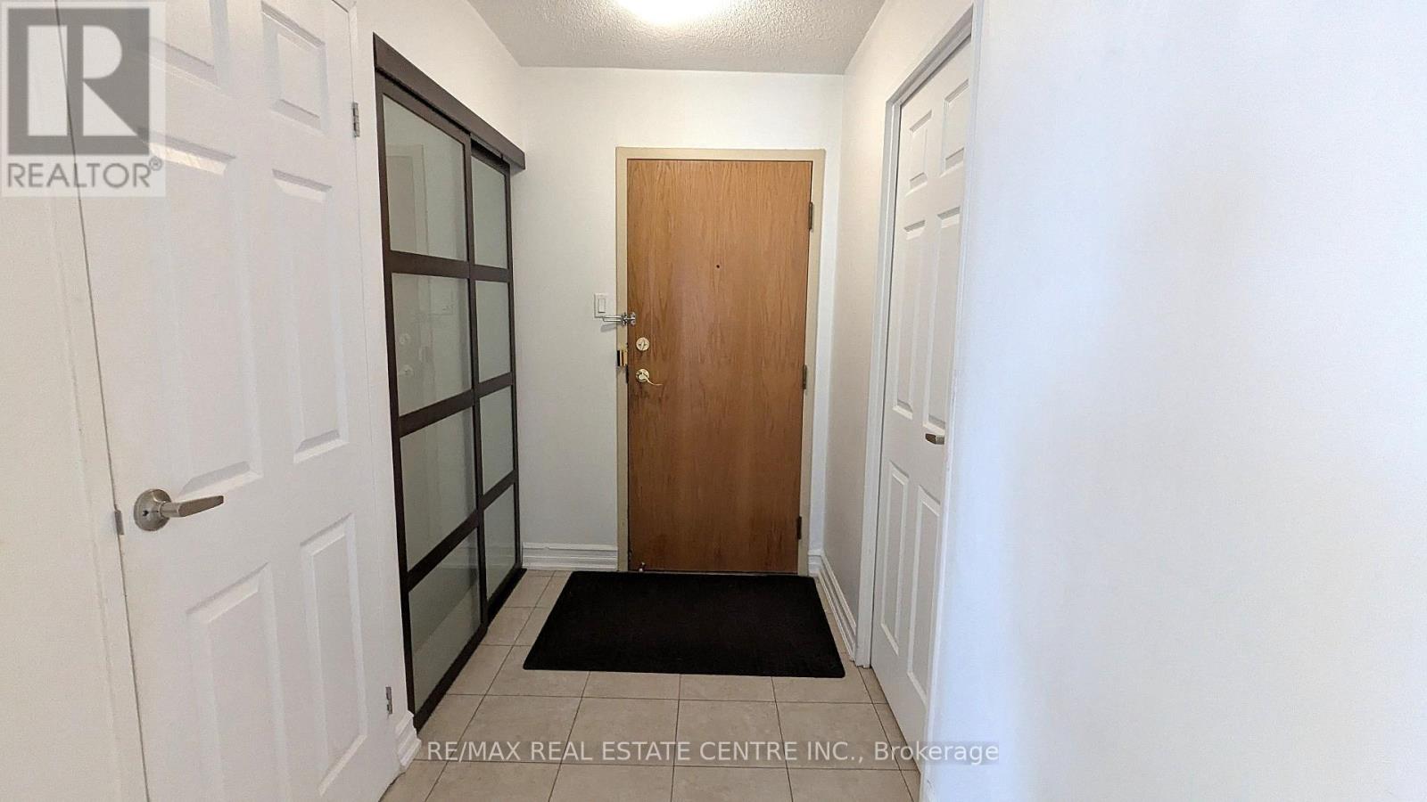 1515 - 300 Webb Drive, Mississauga, Ontario  L5B 3W3 - Photo 4 - W13660046