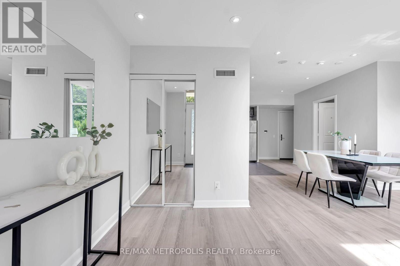 180 Borough Drive, Toronto, Ontario  M1P 0B5 - Photo 6 - E13659596
