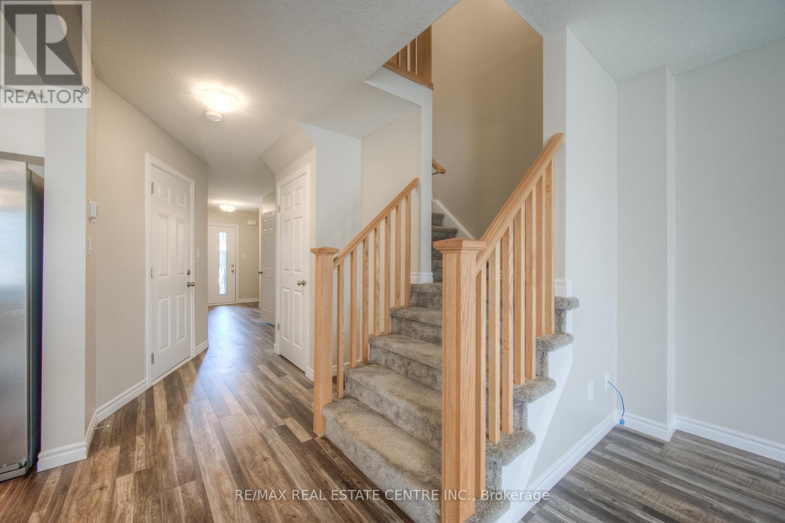 309 Bradshaw Drive, Stratford, Ontario  N5A 0K2 - Photo 8 - X13659976