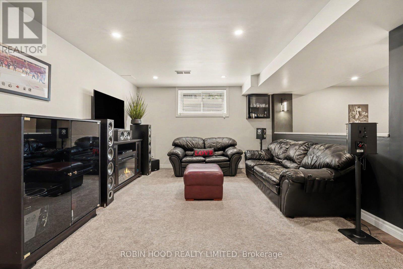 92 Broughton Street, Kanata, Ontario  K2K 3N4 - Photo 33 - X13660000