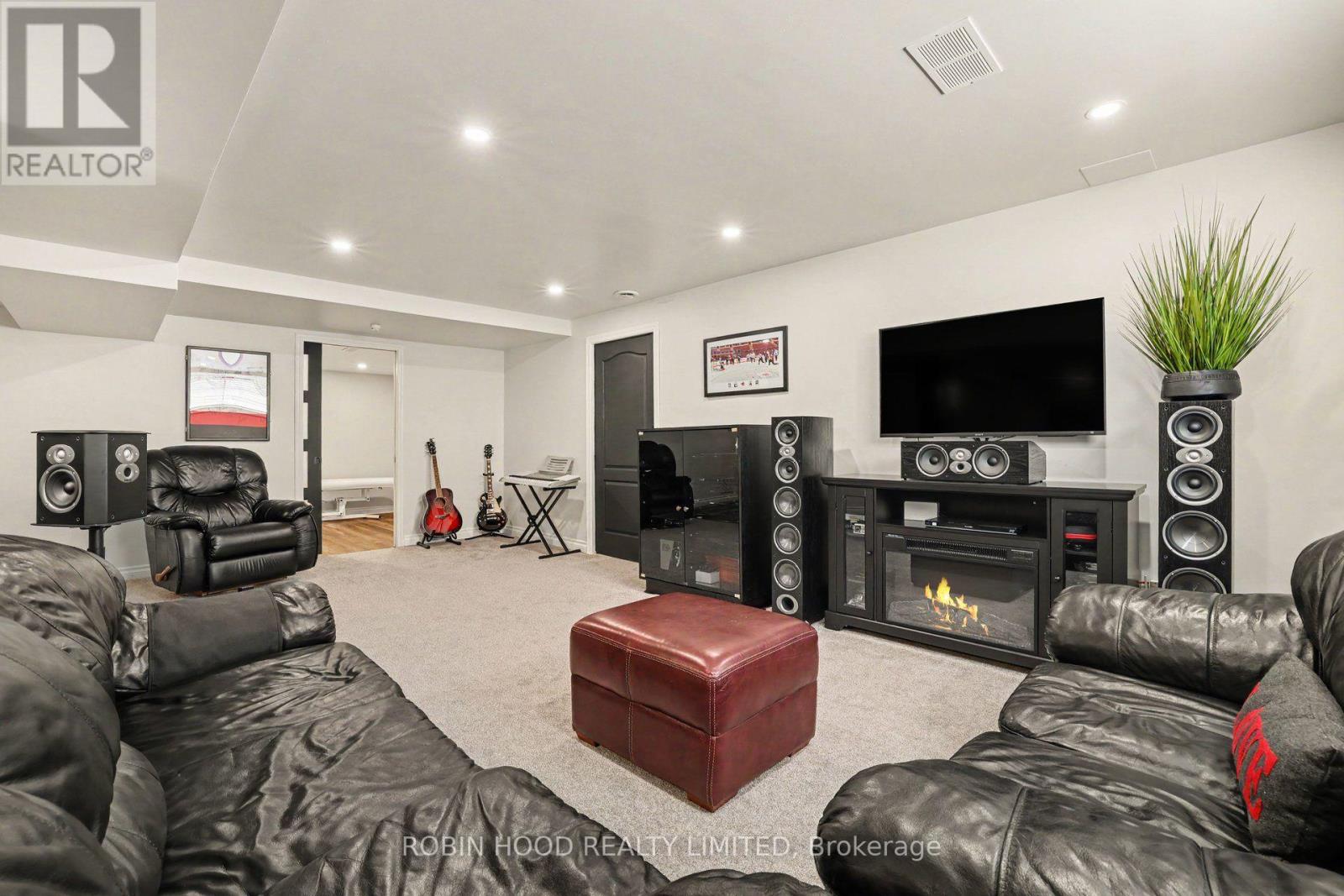 92 Broughton Street, Kanata, Ontario  K2K 3N4 - Photo 34 - X13660000