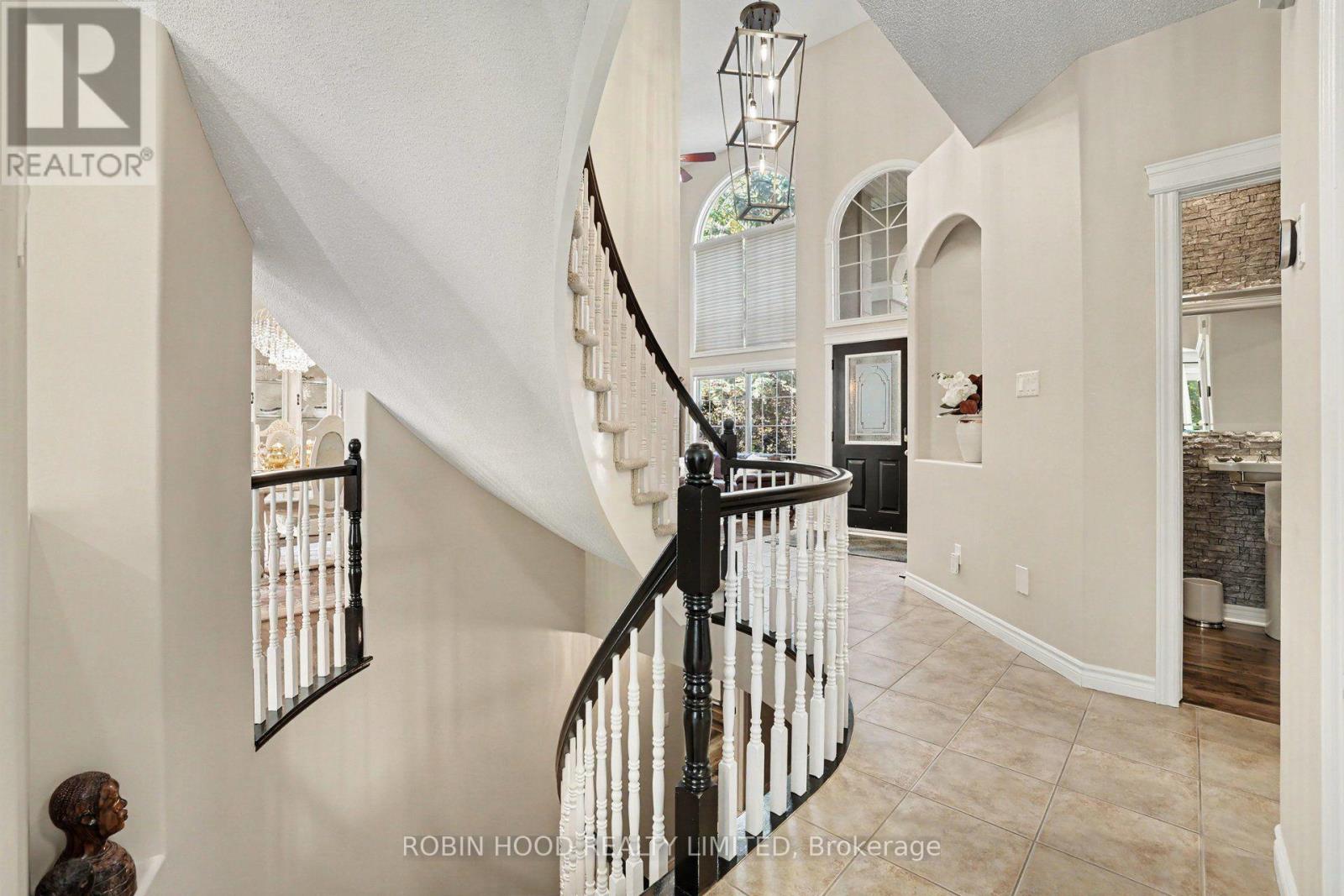 92 Broughton Street, Kanata, Ontario  K2K 3N4 - Photo 5 - X13660000