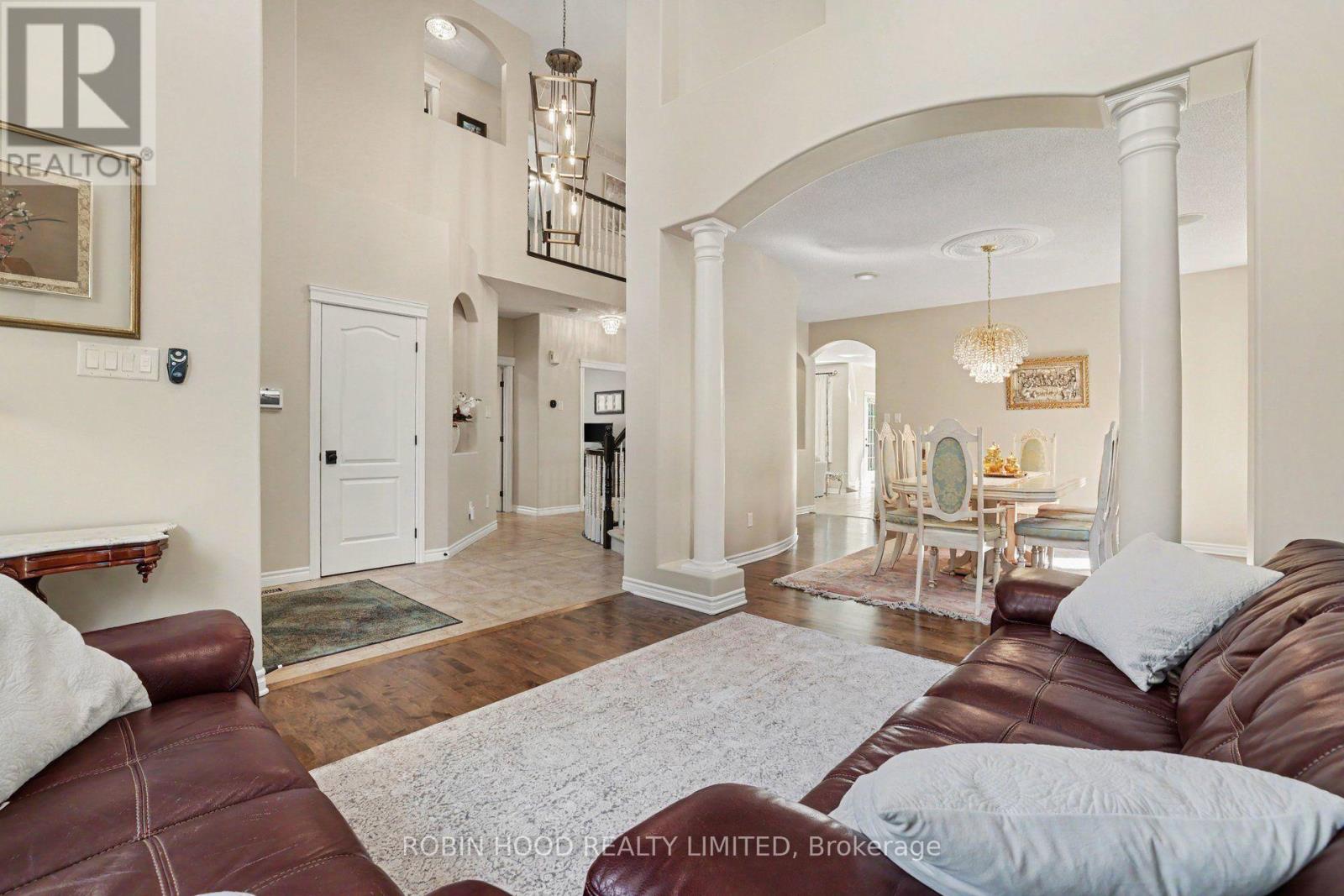 92 Broughton Street, Kanata, Ontario  K2K 3N4 - Photo 7 - X13660000