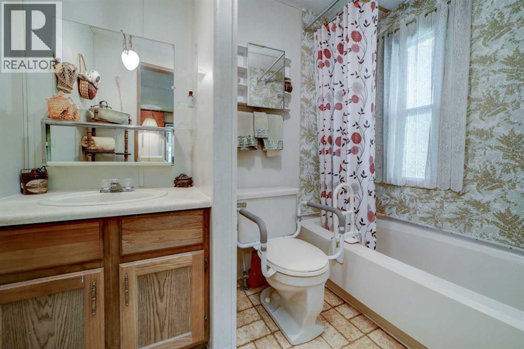 5670 16 Avenue, Coleman, Alberta  T0K 0M0 - Photo 29 - A2328517