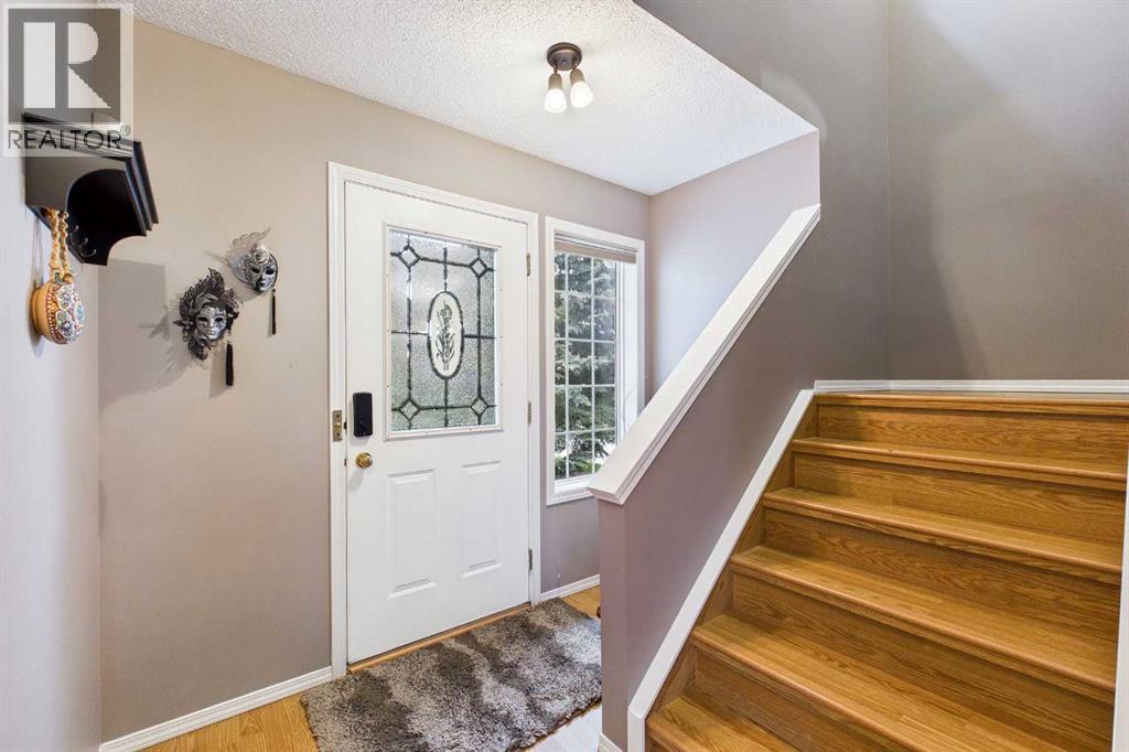 279 Valley Brook Circle Nw, Calgary, Alberta  T3B 5S4 - Photo 15 - A2317039