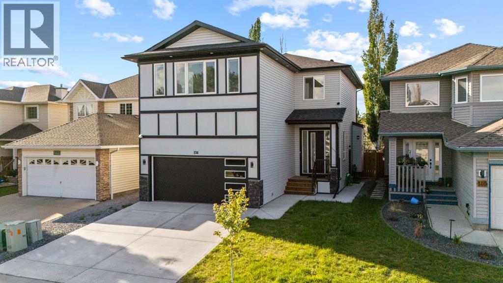 136 Douglas Ridge Green Se, Calgary, Alberta  T2Z 2T3 - Photo 2 - A2325305