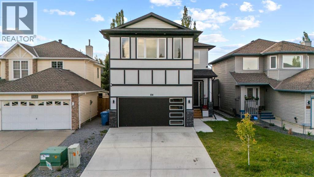 136 Douglas Ridge Green Se, Calgary, Alberta  T2Z 2T3 - Photo 1 - A2325305