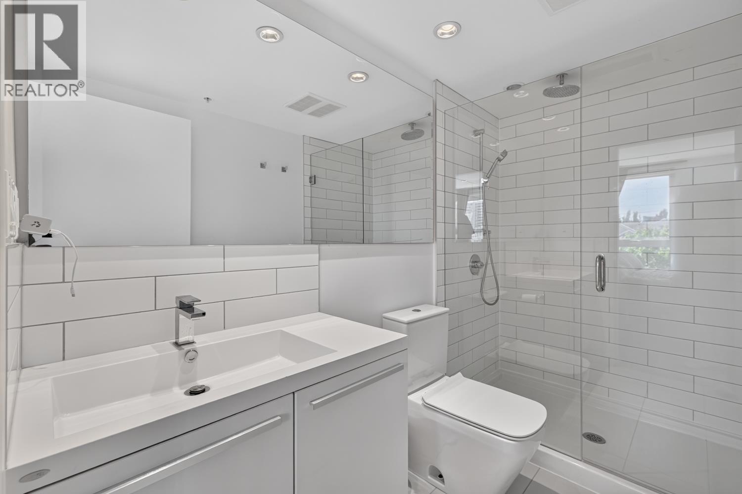 305 1647 E Pender Street, Vancouver, British Columbia V5L 1W2 - Photo 15 - R3154441
