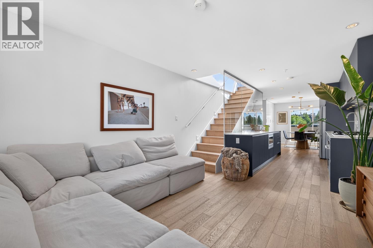 305 1647 E Pender Street, Vancouver, British Columbia V5L 1W2 - Photo 4 - R3154441