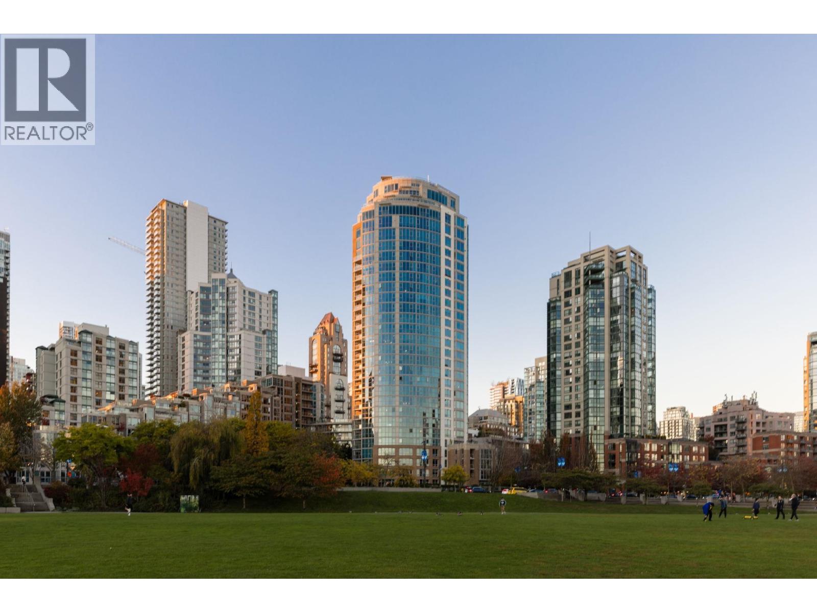 2101 388 Drake Street, Vancouver, British Columbia  V6B 6A8 - Photo 2 - R3154485
