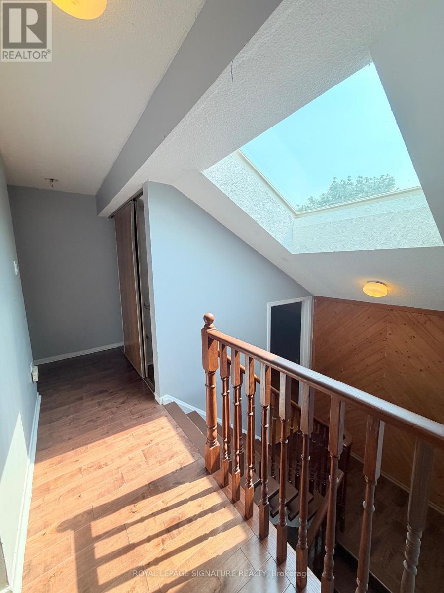 Main And Upper - 41 Broadbridge Drive, Toronto, Ontario  M1C 3K5 - Photo 20 - E13659702