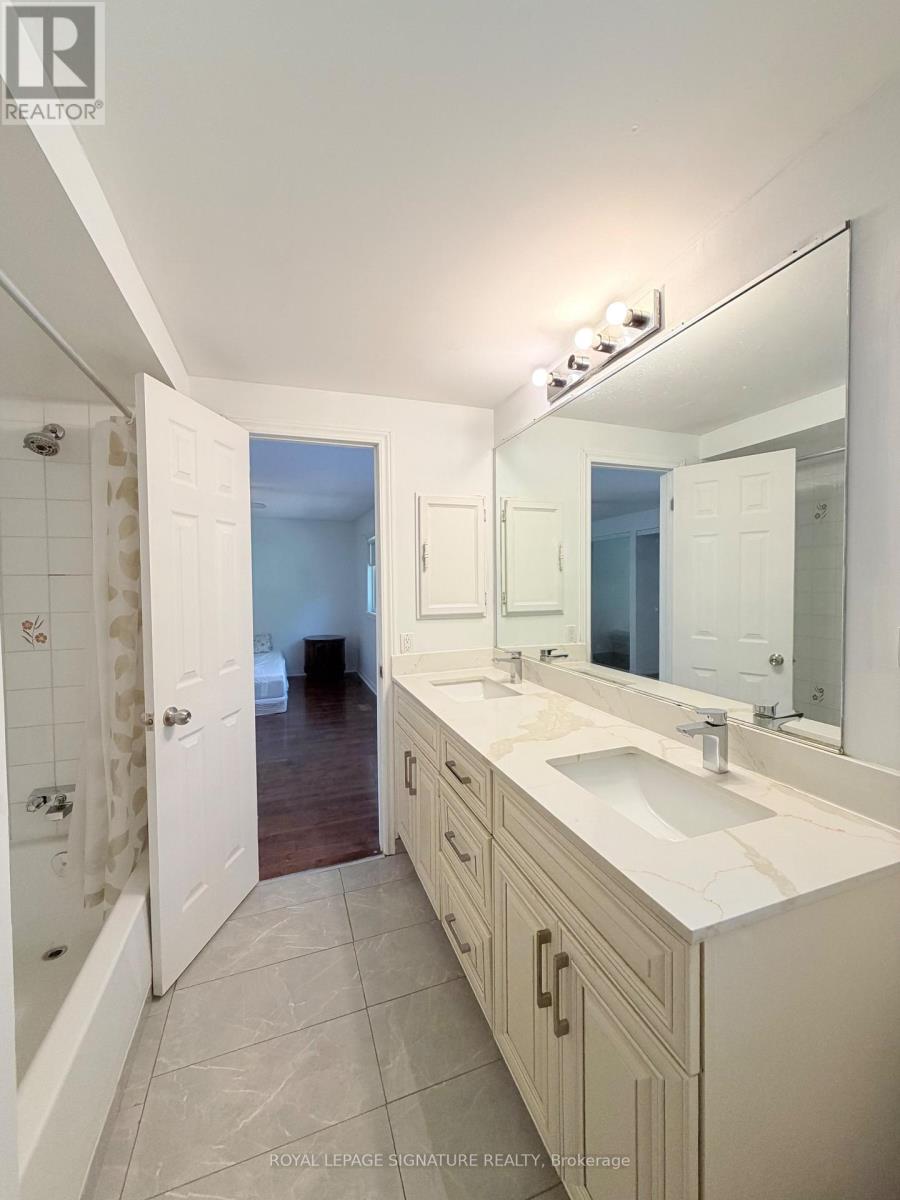 Main And Upper - 41 Broadbridge Drive, Toronto, Ontario  M1C 3K5 - Photo 25 - E13659702