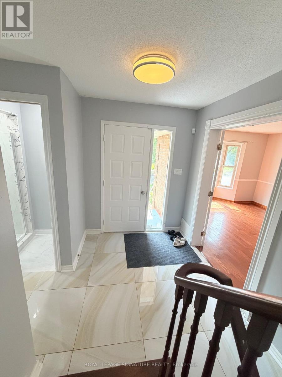 Main And Upper - 41 Broadbridge Drive, Toronto, Ontario  M1C 3K5 - Photo 12 - E13659702