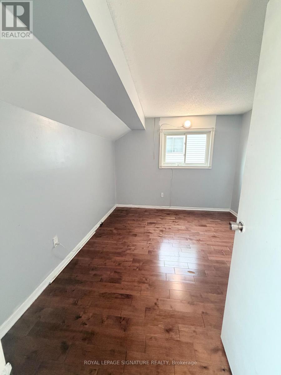 Main And Upper - 41 Broadbridge Drive, Toronto, Ontario  M1C 3K5 - Photo 21 - E13659702