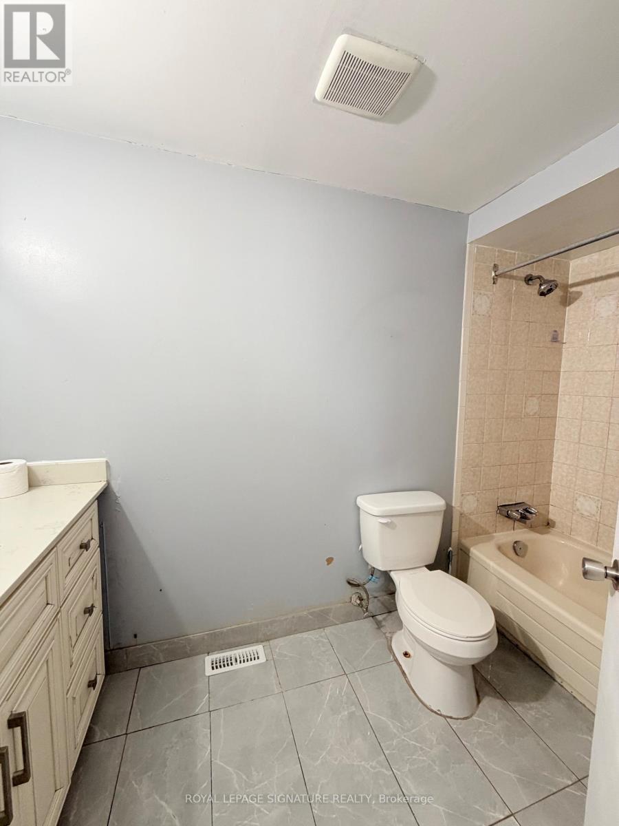 Main And Upper - 41 Broadbridge Drive, Toronto, Ontario  M1C 3K5 - Photo 29 - E13659702