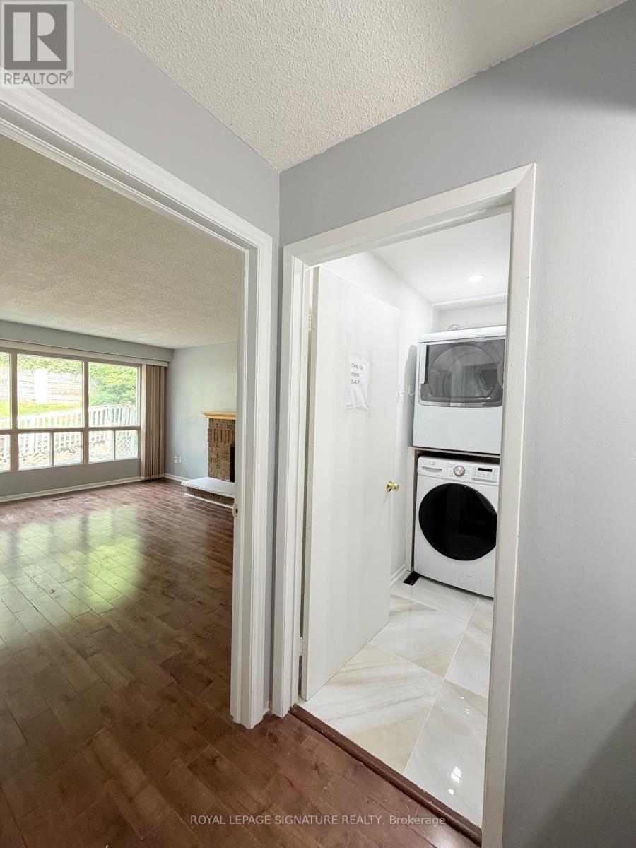 Main And Upper - 41 Broadbridge Drive, Toronto, Ontario  M1C 3K5 - Photo 47 - E13659702