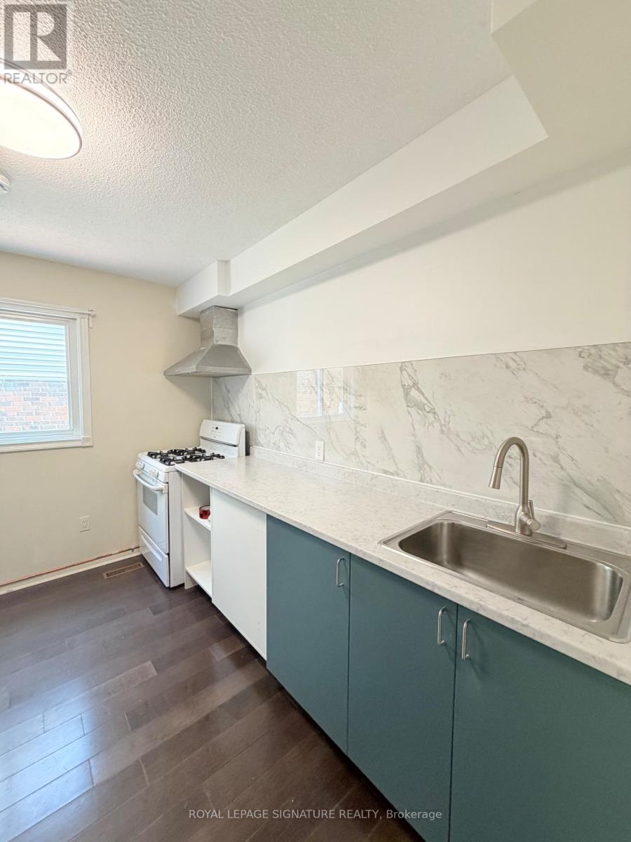 Main And Upper - 41 Broadbridge Drive, Toronto, Ontario  M1C 3K5 - Photo 8 - E13659702