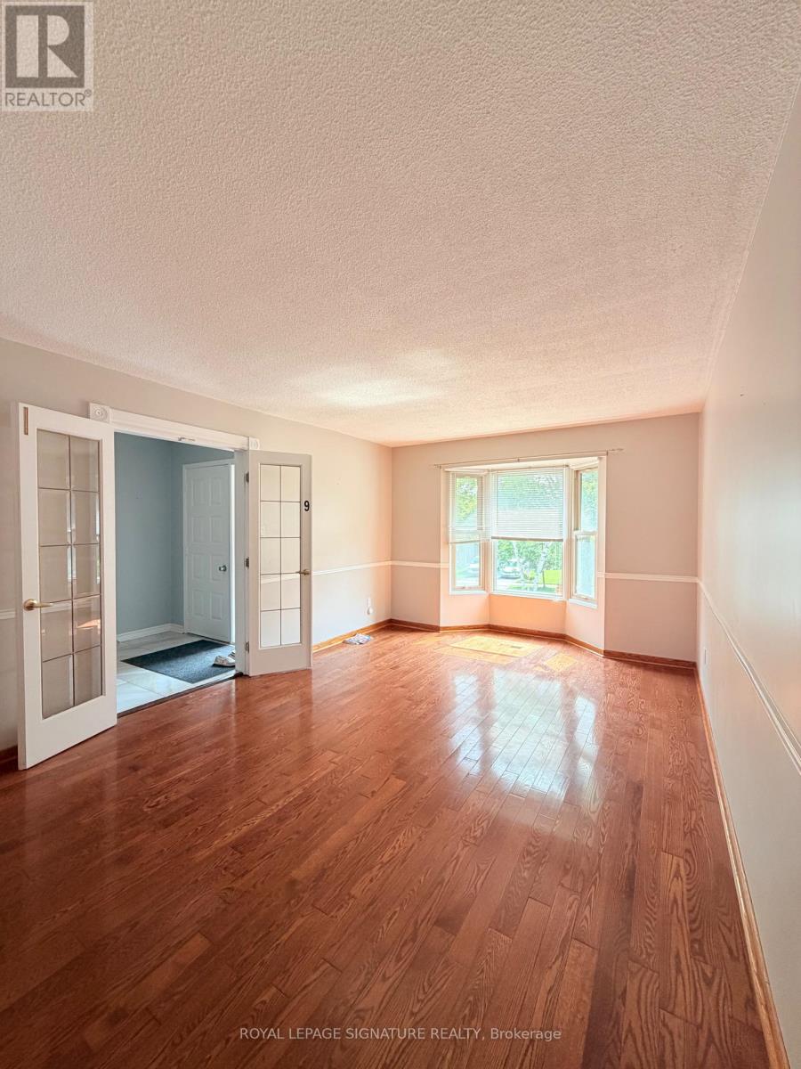 Main And Upper - 41 Broadbridge Drive, Toronto, Ontario  M1C 3K5 - Photo 6 - E13659702