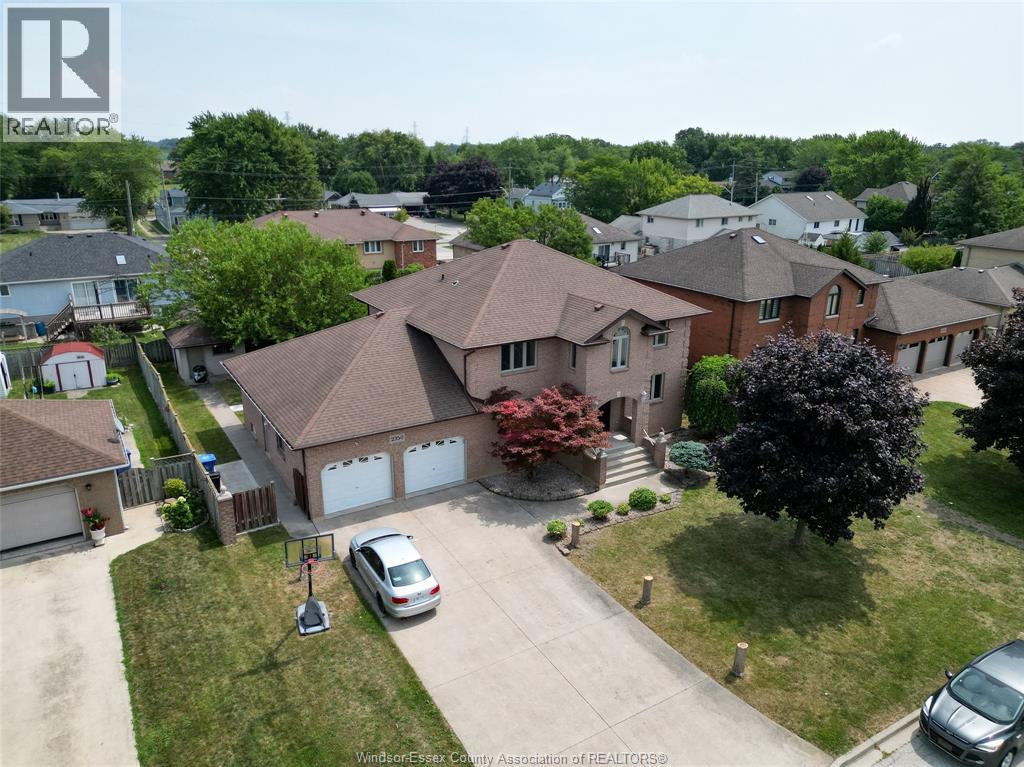 2350 Docherty Drive, Tecumseh, Ontario  N8N 4R2 - Photo 3 - 26019403