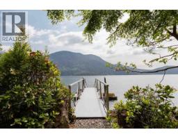 330 SASAMAT LANE, North Vancouver, British Columbia