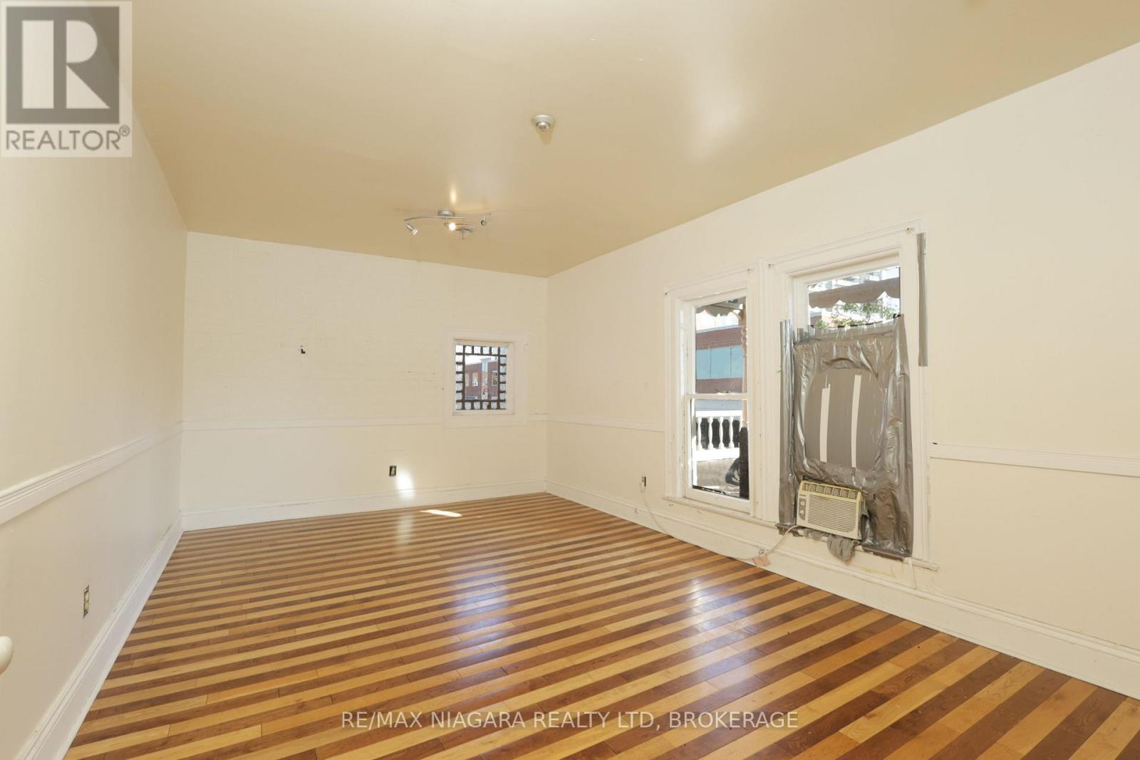 22 Academy Street, St. Catharines, Ontario  L2R 4Z6 - Photo 34 - X13659796