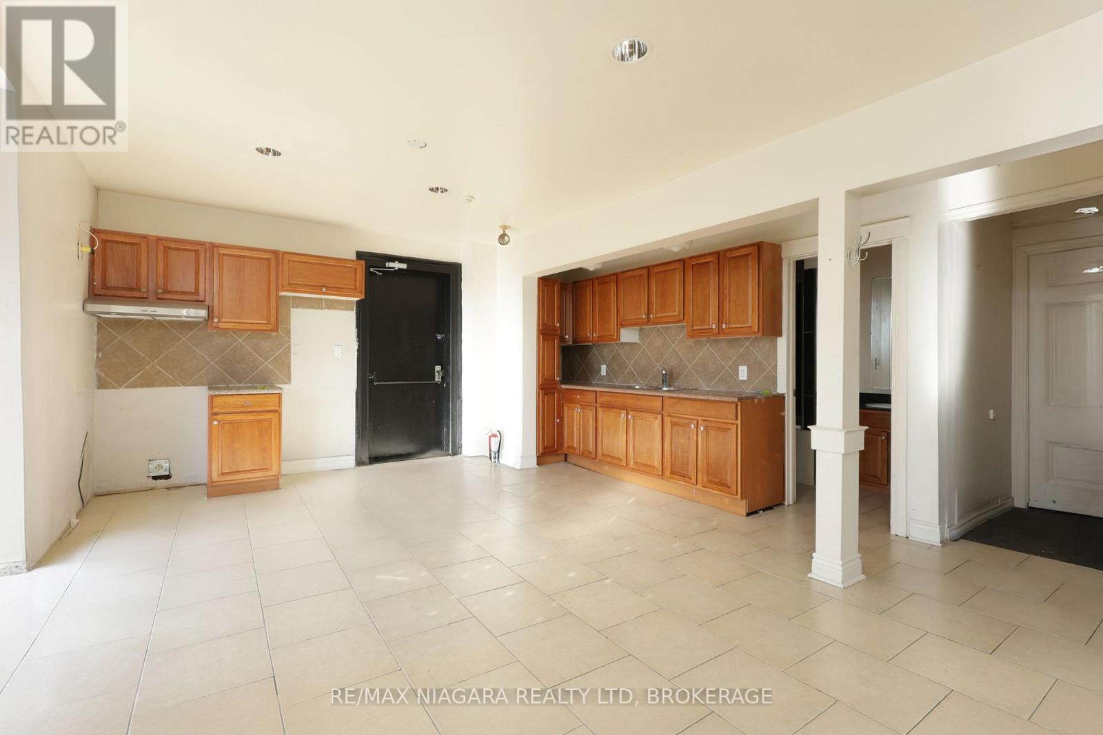 22 Academy Street, St. Catharines, Ontario  L2R 4Z6 - Photo 39 - X13659796