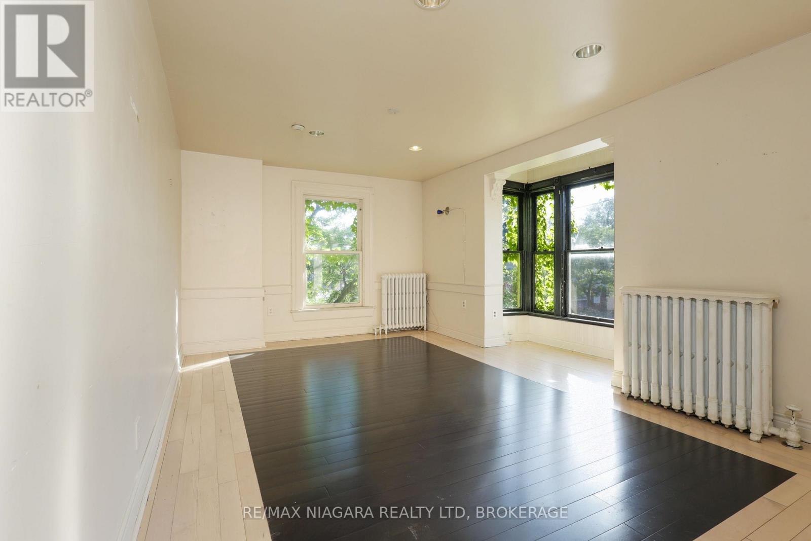 22 Academy Street, St. Catharines, Ontario  L2R 4Z6 - Photo 42 - X13659796