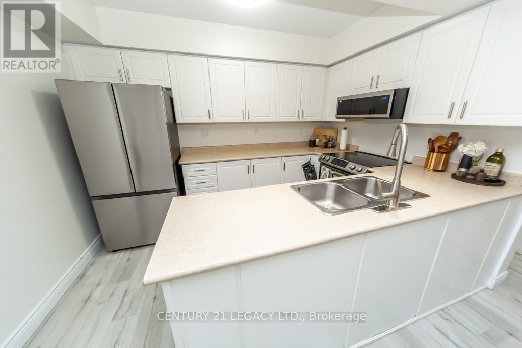44 Tincomb Crescent, Whitby, Ontario  L1R 2Y6 - Photo 14 - E13660068