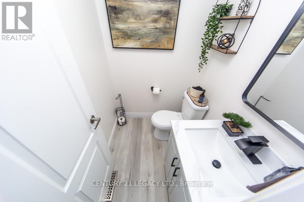 44 Tincomb Crescent, Whitby, Ontario  L1R 2Y6 - Photo 18 - E13660068